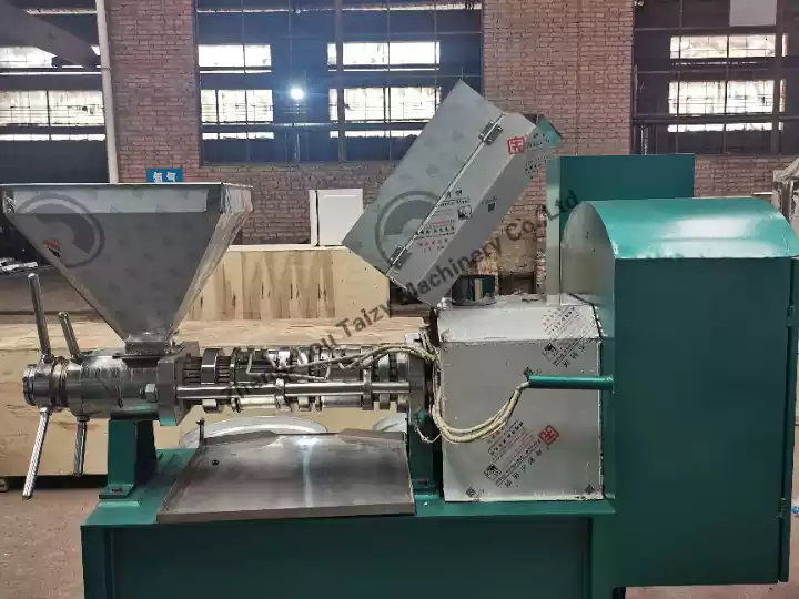 Groundnut oil extraction machine